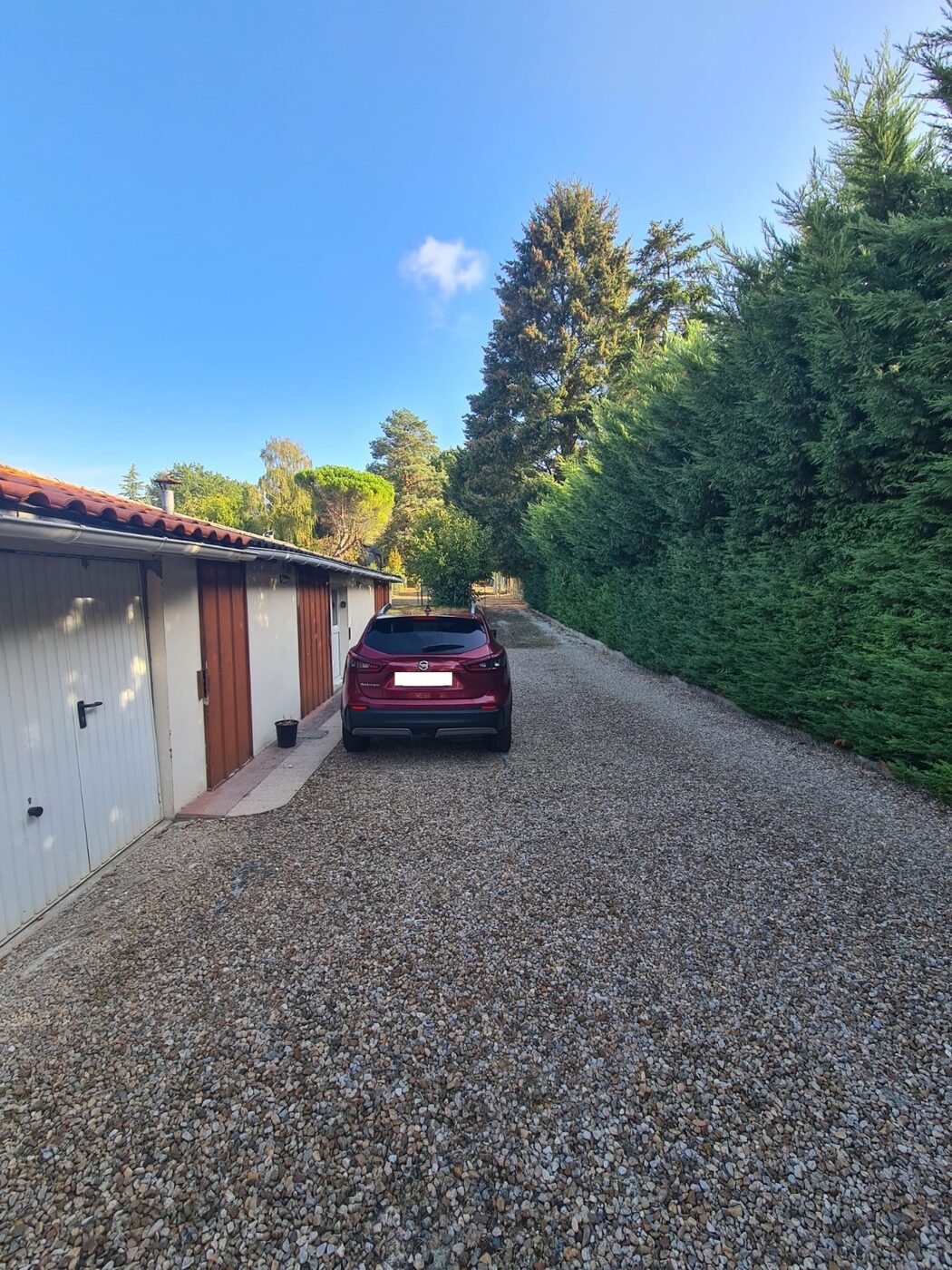 Parking devant le studio